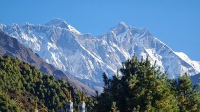 mountain-views-during-ebc-trek